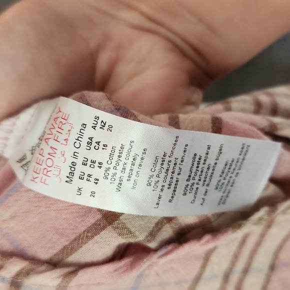 Boohoo Plus Size Plaid Button Down Top - Picture 4 of 5